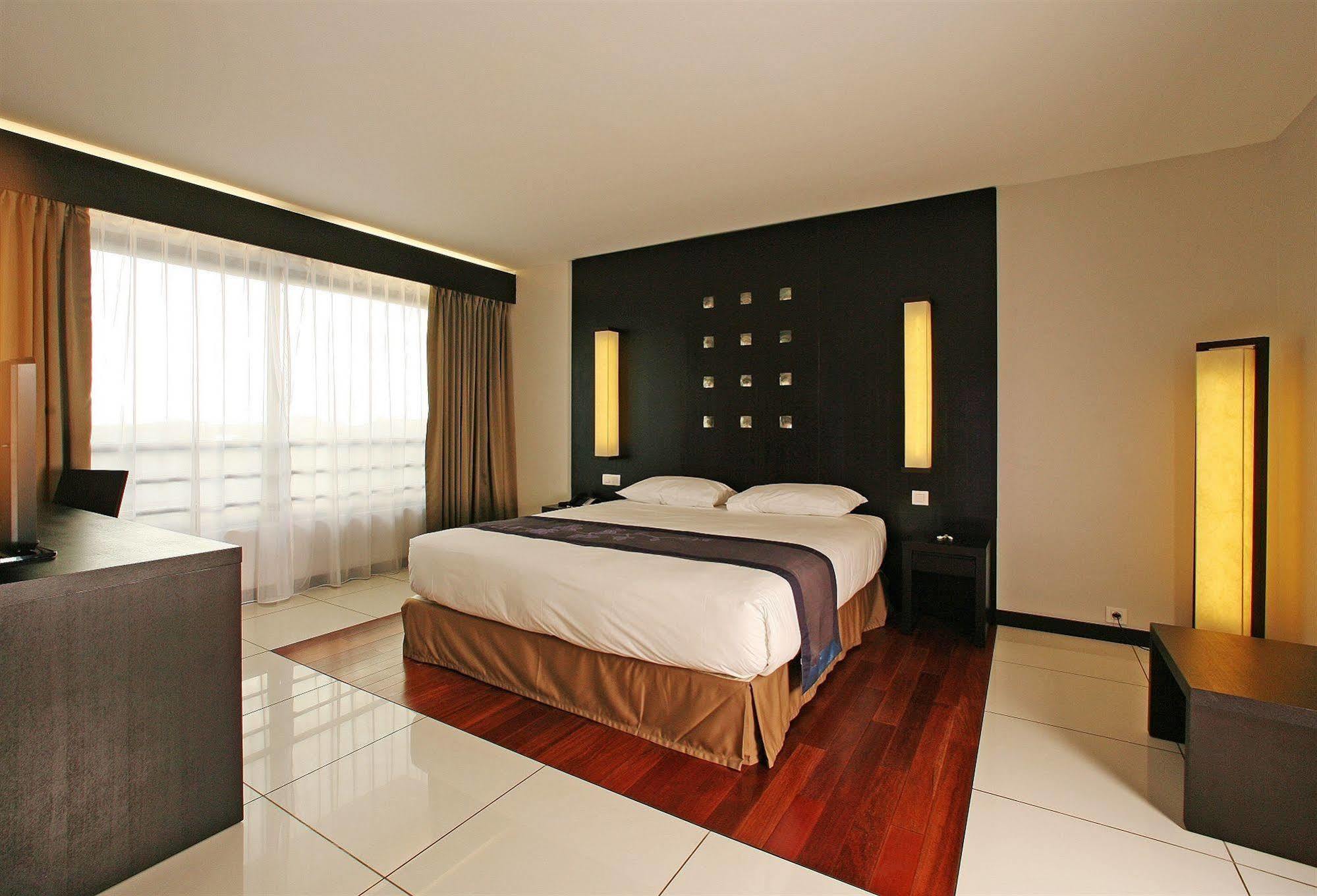 Hotel Tahiti Nui Papeete  Exteriér fotografie